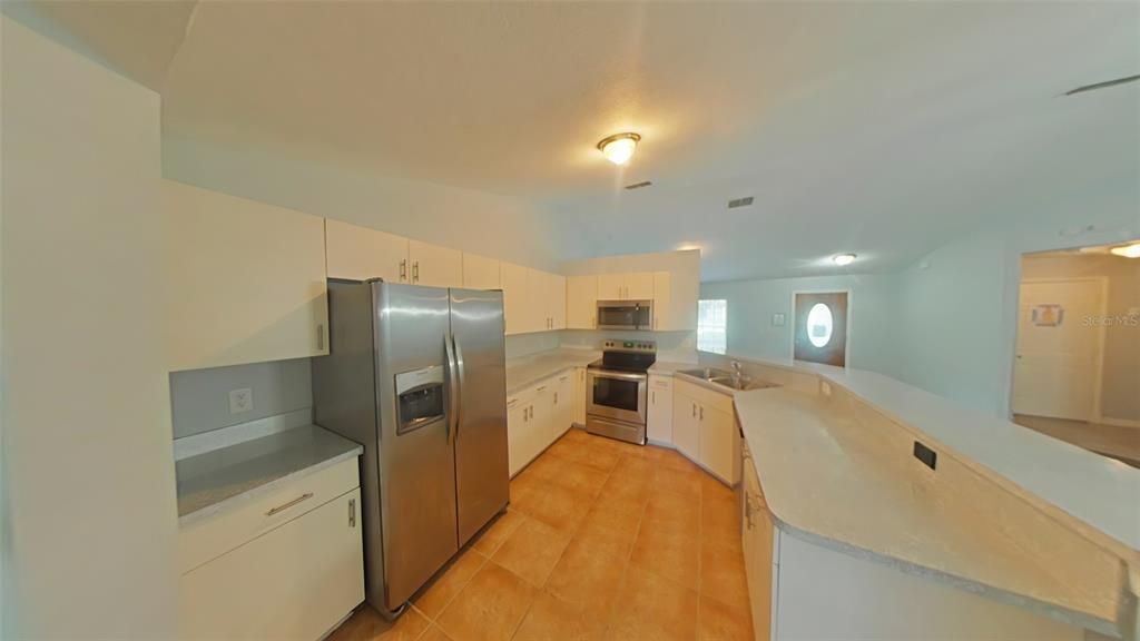 For Rent: $1,750 (3 beds, 2 baths, 1805 Square Feet)