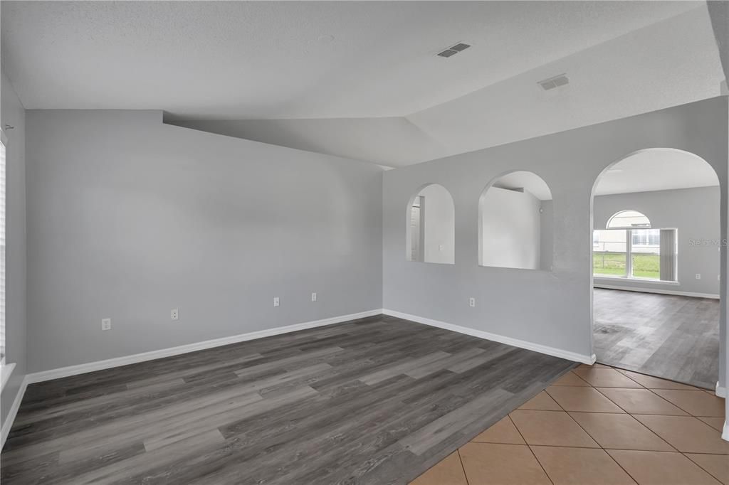 For Sale: $220,000 (3 beds, 2 baths, 1615 Square Feet)