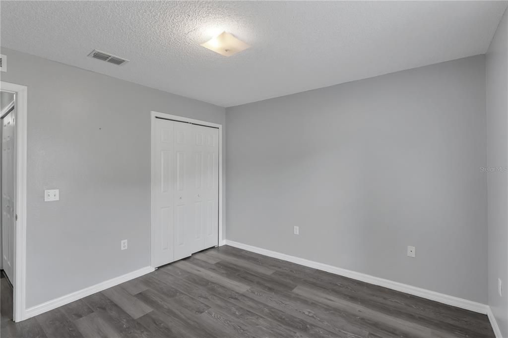 For Sale: $220,000 (3 beds, 2 baths, 1615 Square Feet)