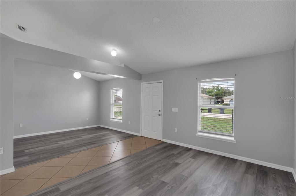 For Sale: $220,000 (3 beds, 2 baths, 1615 Square Feet)