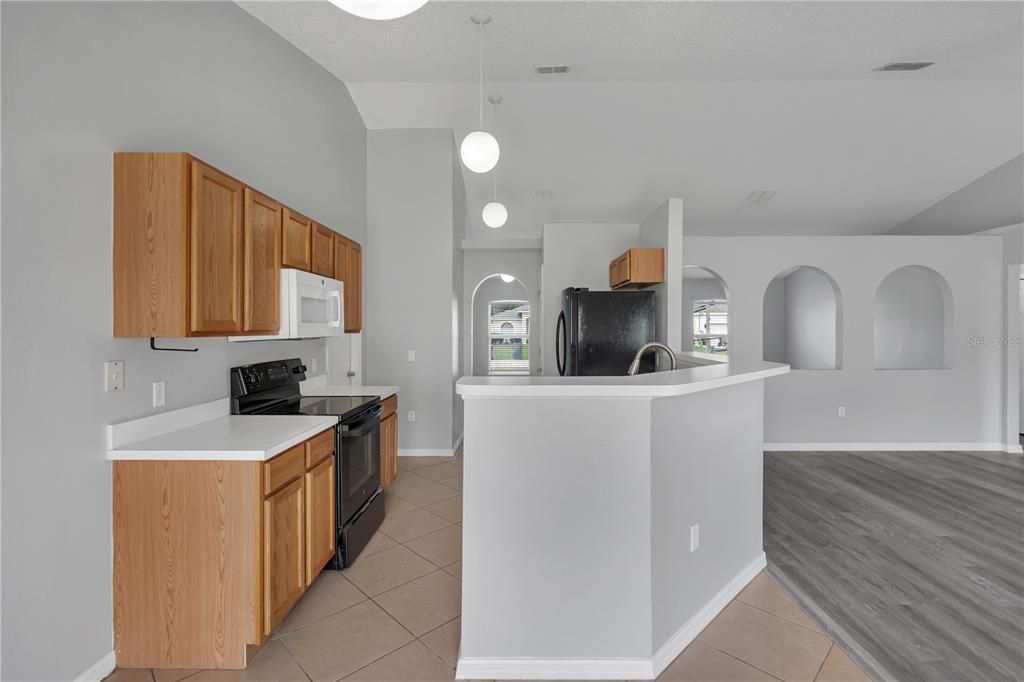For Sale: $220,000 (3 beds, 2 baths, 1615 Square Feet)