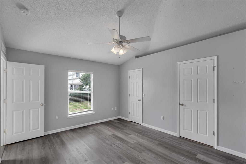 For Sale: $220,000 (3 beds, 2 baths, 1615 Square Feet)