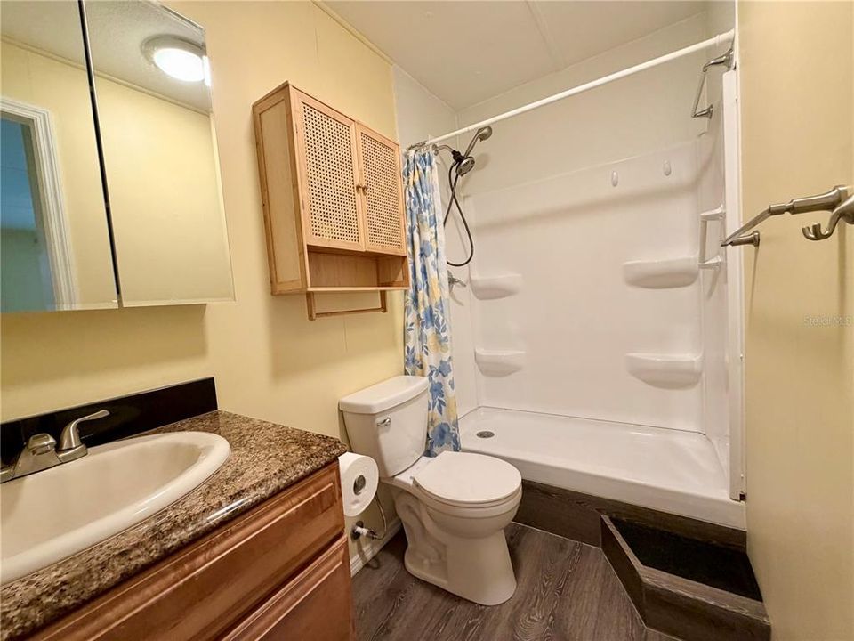 For Sale: $129,900 (3 beds, 2 baths, 1368 Square Feet)