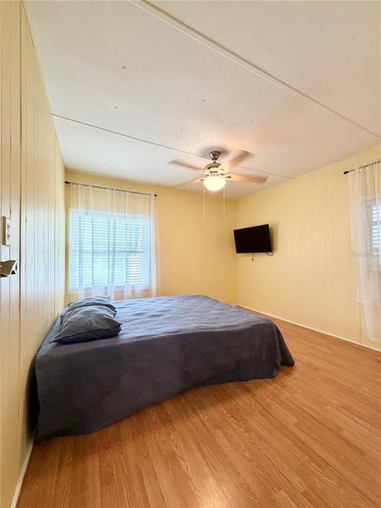 For Sale: $129,900 (3 beds, 2 baths, 1368 Square Feet)