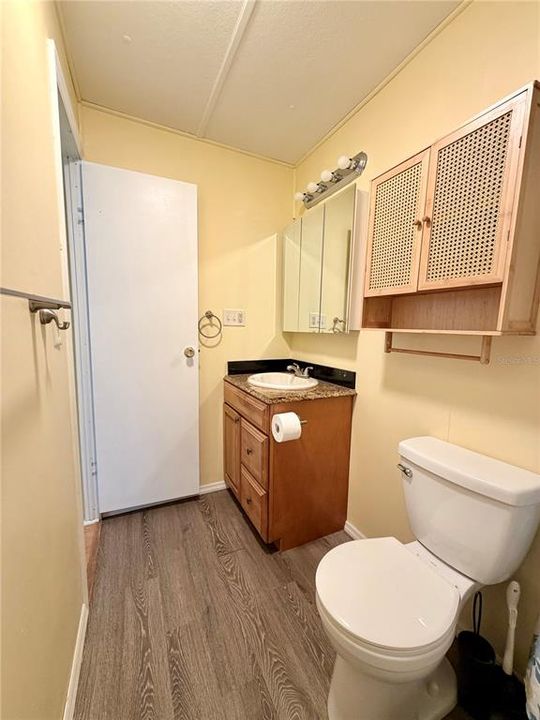 For Sale: $129,900 (3 beds, 2 baths, 1368 Square Feet)