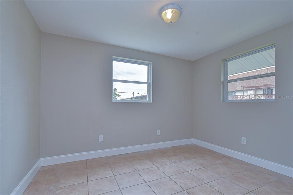 For Sale: $235,000 (2 beds, 2 baths, 1180 Square Feet)