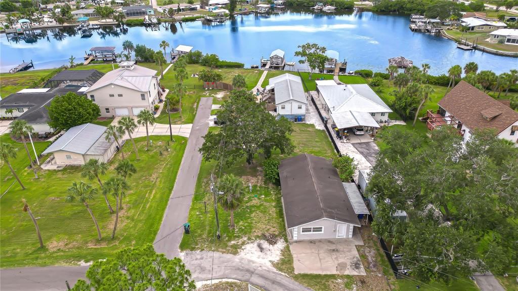 For Sale: $235,000 (2 beds, 2 baths, 1180 Square Feet)
