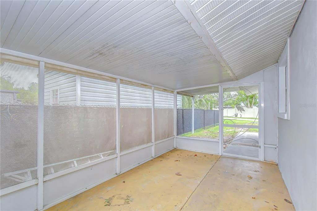 For Sale: $235,000 (2 beds, 2 baths, 1180 Square Feet)