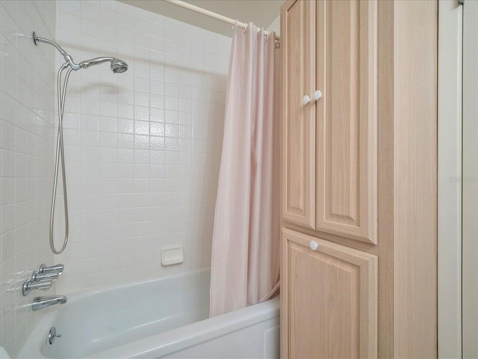 En Venta: $339,000 (3 camas, 2 baños, 1594 Pies cuadrados)