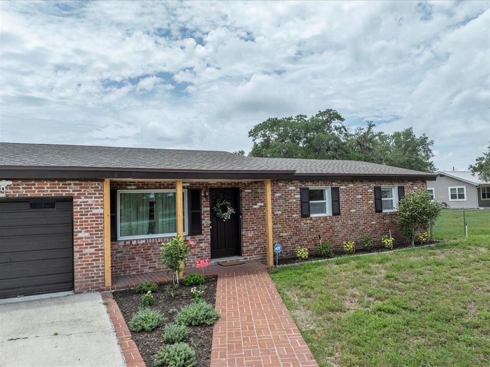 En Venta: $339,000 (3 camas, 2 baños, 1594 Pies cuadrados)