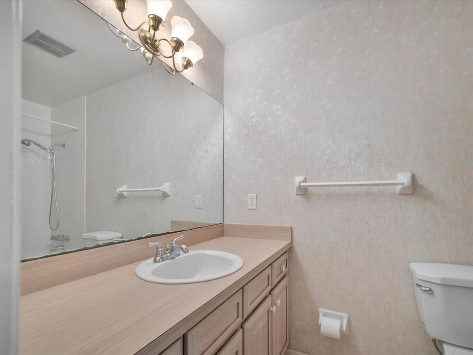 En Venta: $339,000 (3 camas, 2 baños, 1594 Pies cuadrados)