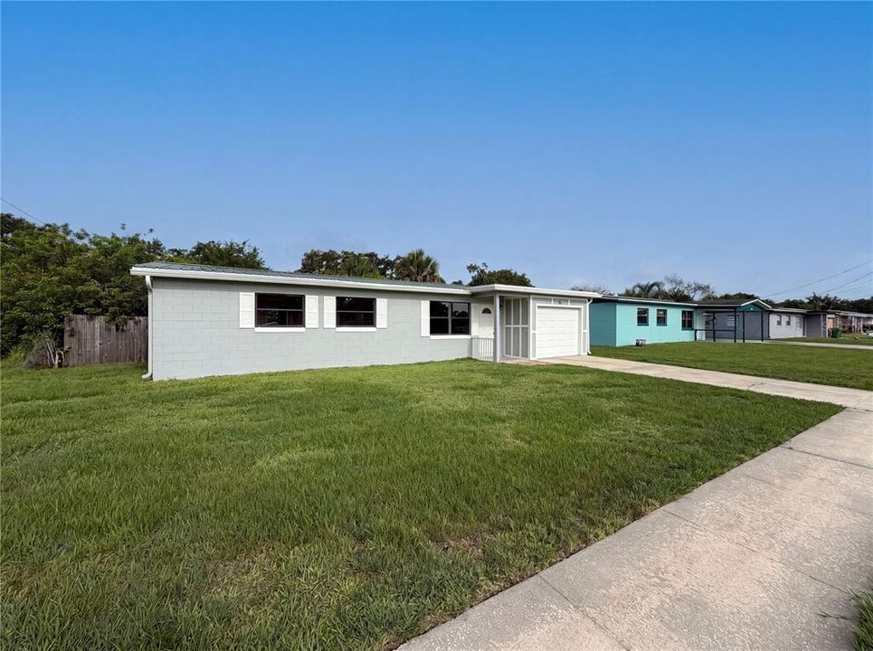 For Sale: $221,000 (3 beds, 2 baths, 1036 Square Feet)