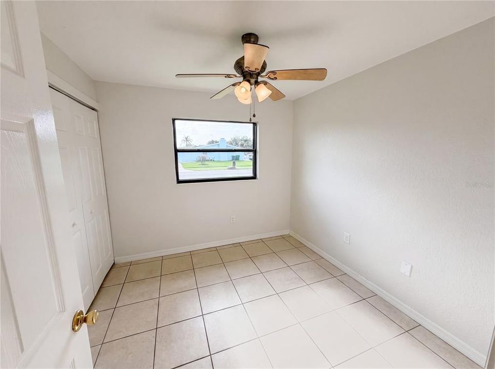 For Sale: $221,000 (3 beds, 2 baths, 1036 Square Feet)