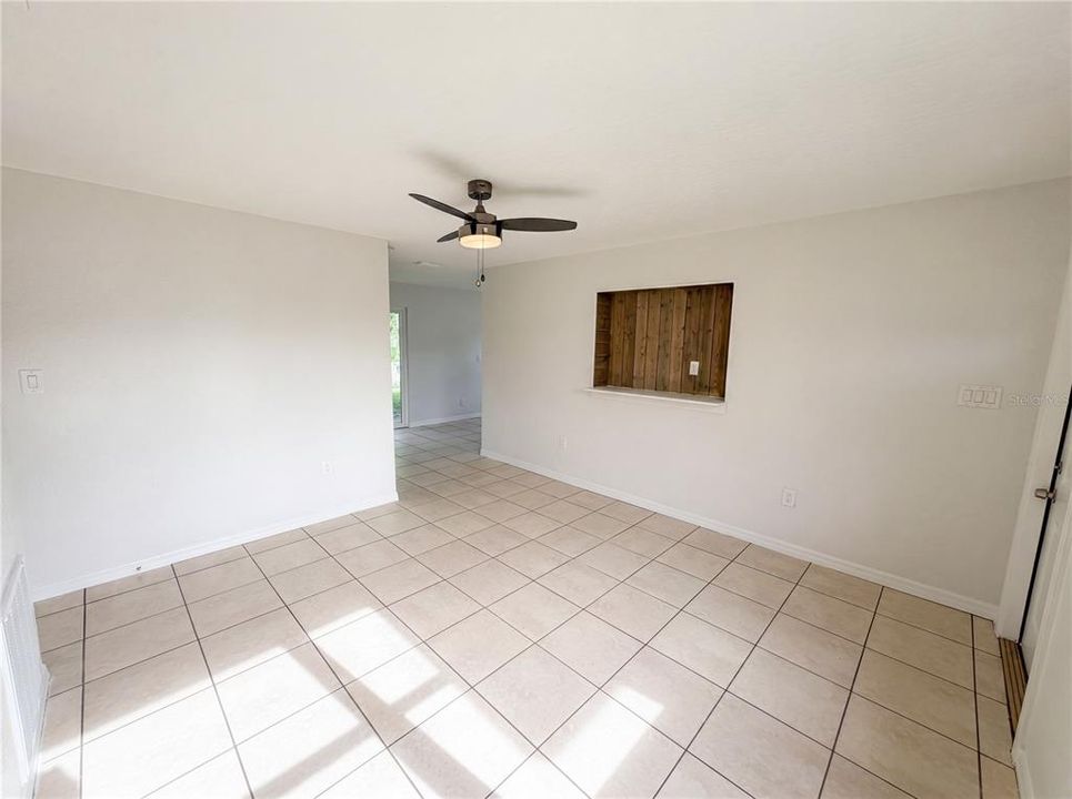 For Sale: $221,000 (3 beds, 2 baths, 1036 Square Feet)