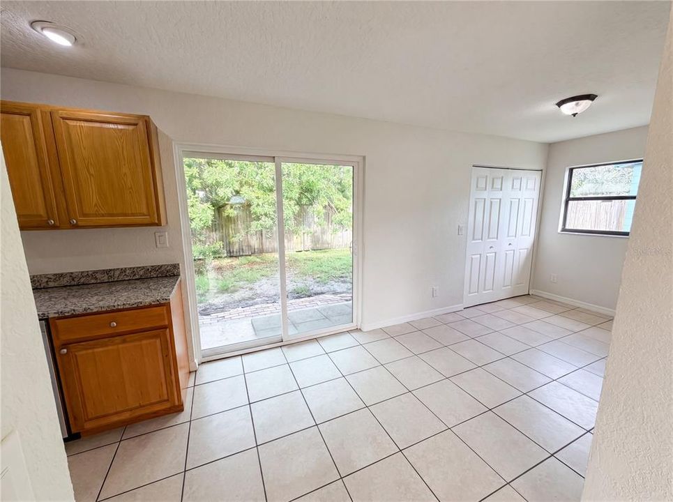 For Sale: $221,000 (3 beds, 2 baths, 1036 Square Feet)