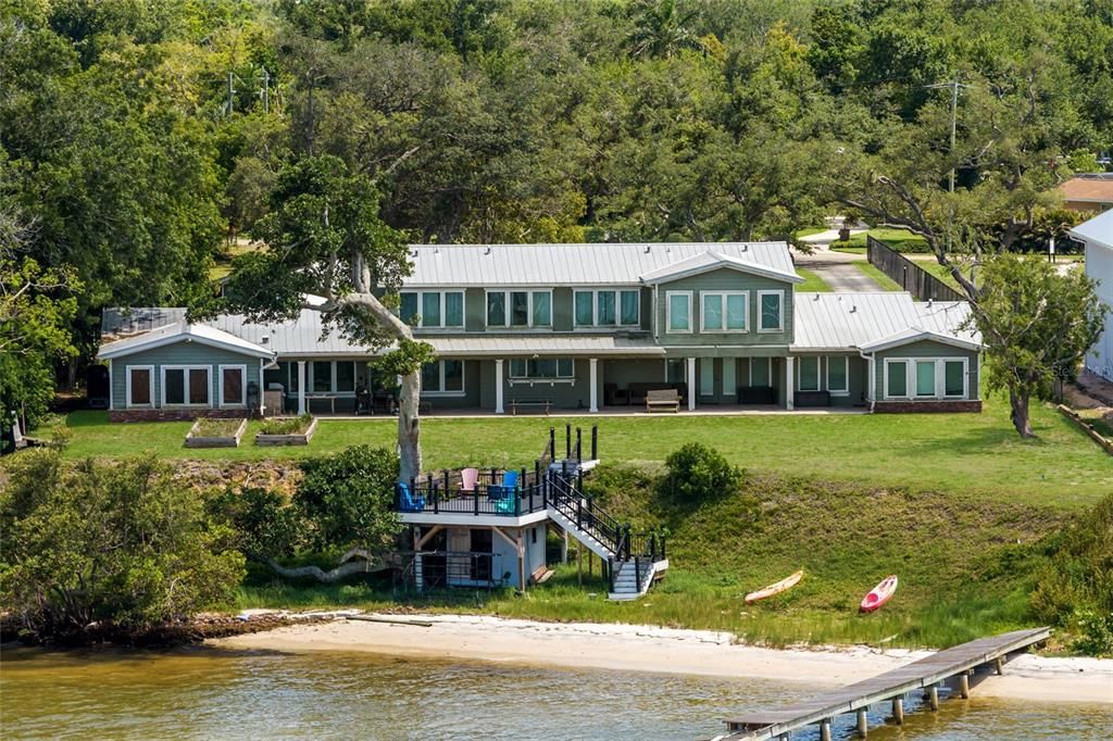 For Sale: $3,590,000 (7 beds, 5 baths, 5609 Square Feet)