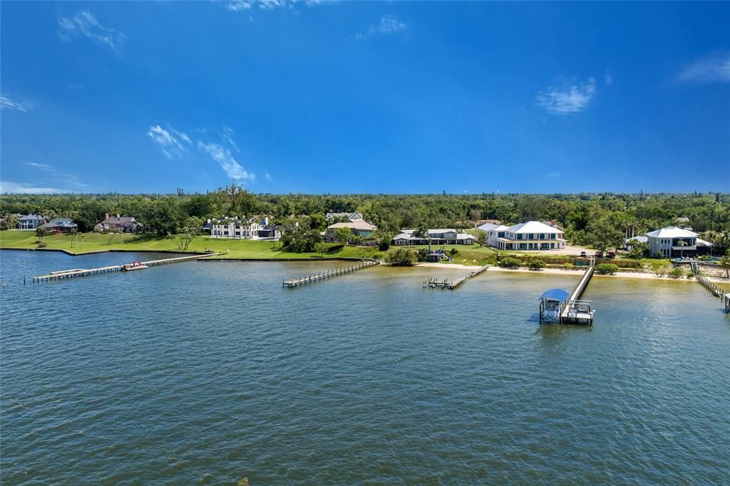 For Sale: $3,590,000 (7 beds, 5 baths, 5609 Square Feet)