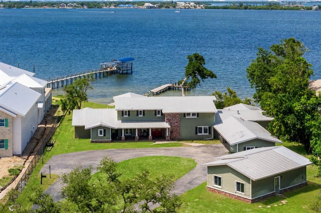 For Sale: $3,590,000 (7 beds, 5 baths, 5609 Square Feet)