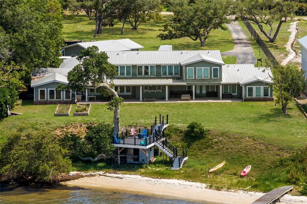 For Sale: $3,590,000 (7 beds, 5 baths, 5609 Square Feet)