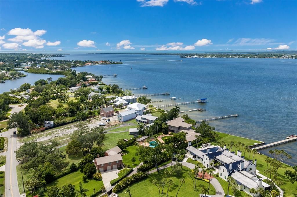 For Sale: $3,590,000 (7 beds, 5 baths, 5609 Square Feet)