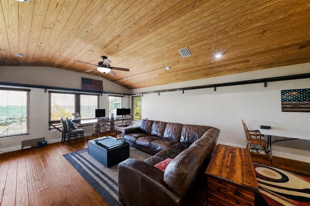 For Sale: $3,590,000 (7 beds, 5 baths, 5609 Square Feet)