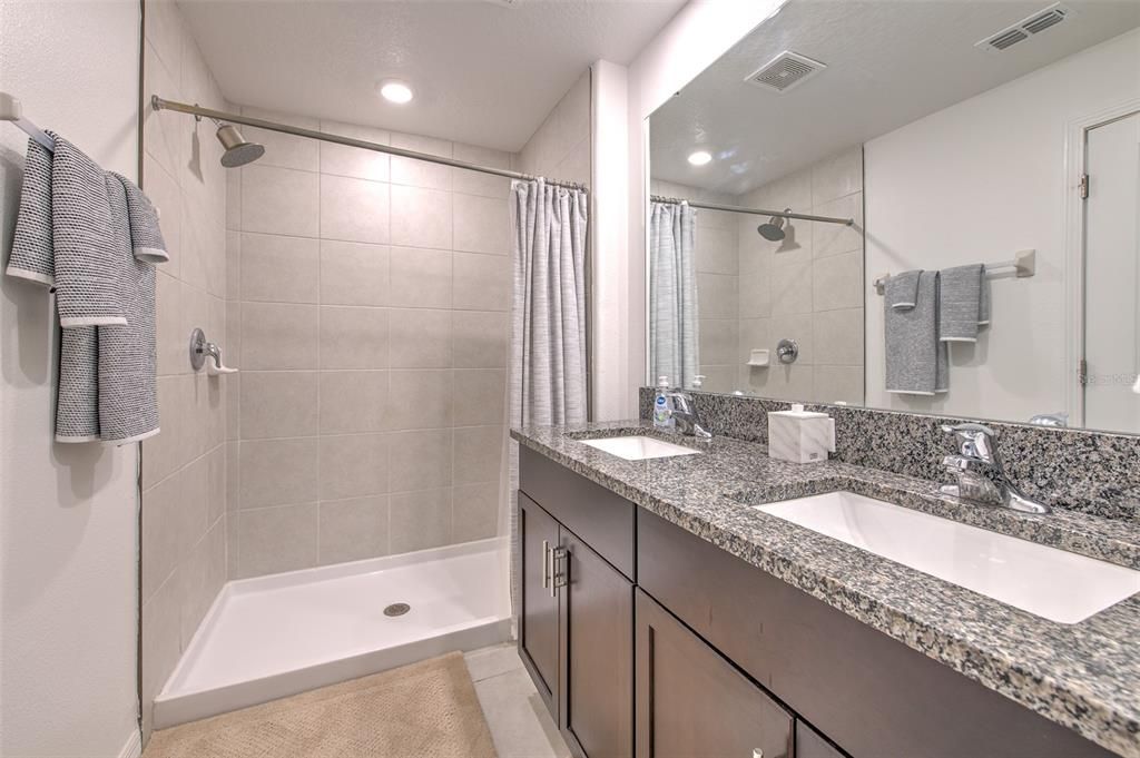 For Sale: $359,900 (2 beds, 2 baths, 1569 Square Feet)