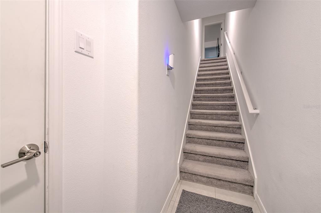 For Sale: $359,900 (2 beds, 2 baths, 1569 Square Feet)