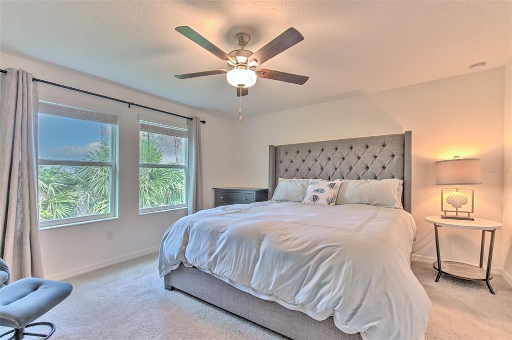 For Sale: $359,900 (2 beds, 2 baths, 1569 Square Feet)