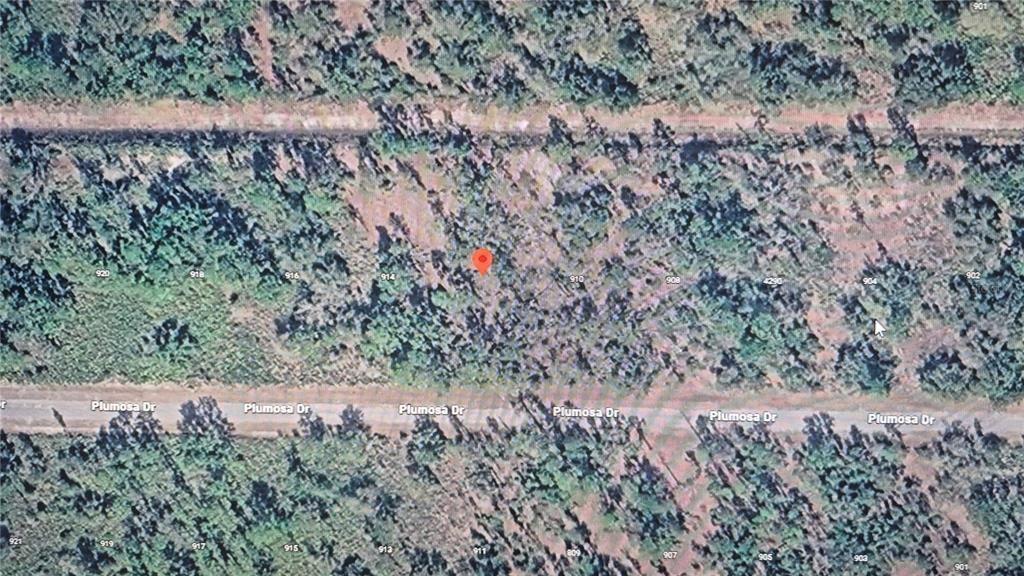 En Venta: $11,500 (0.50 acres)