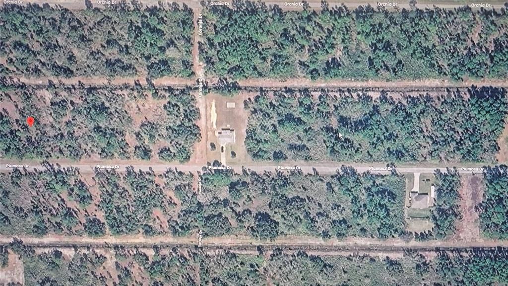 En Venta: $11,500 (0.50 acres)