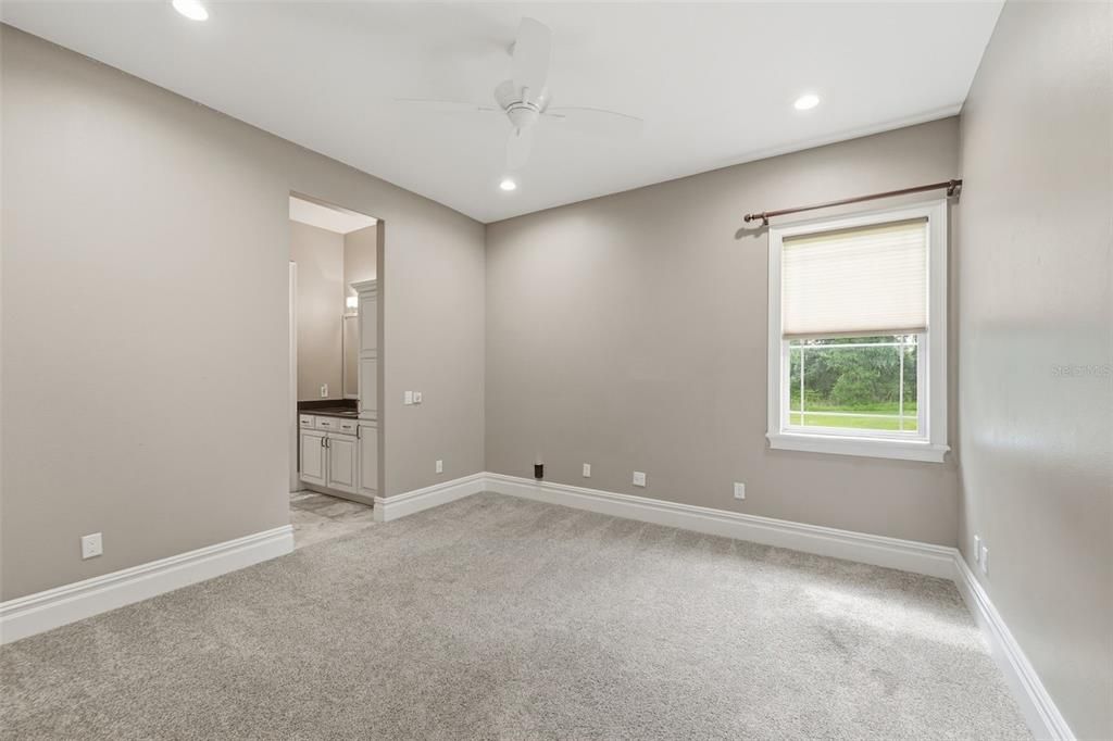 For Sale: $2,199,000 (5 beds, 5 baths, 5905 Square Feet)