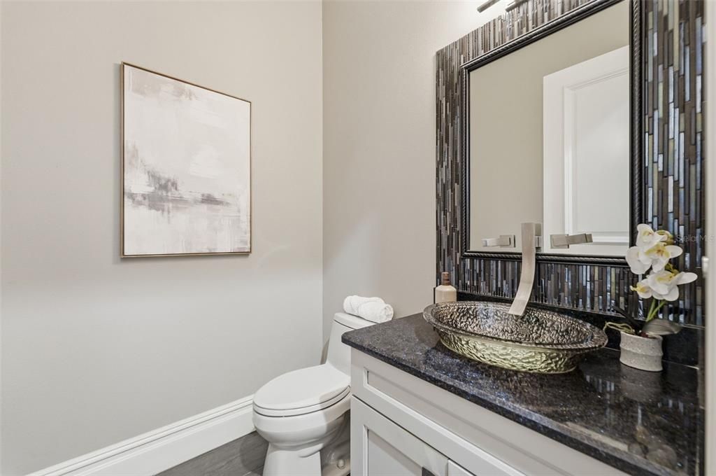 For Sale: $2,199,000 (5 beds, 5 baths, 5905 Square Feet)