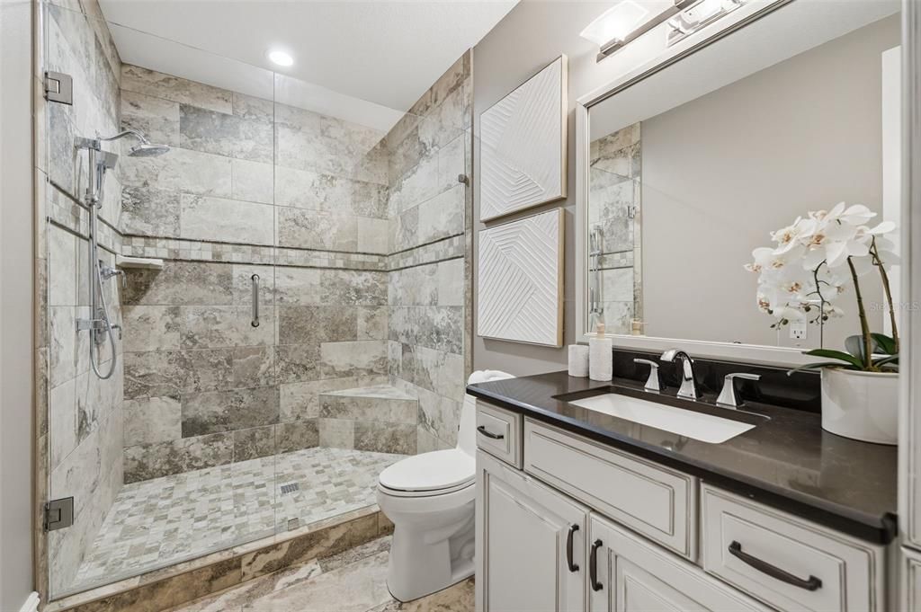 For Sale: $2,199,000 (5 beds, 5 baths, 5905 Square Feet)
