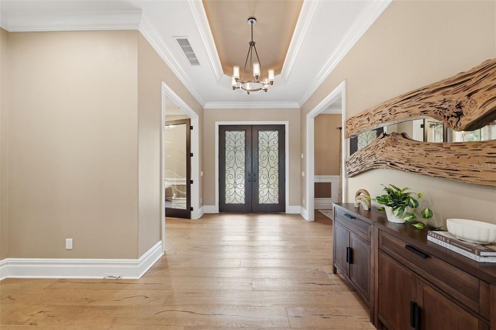 For Sale: $2,199,000 (5 beds, 5 baths, 5905 Square Feet)