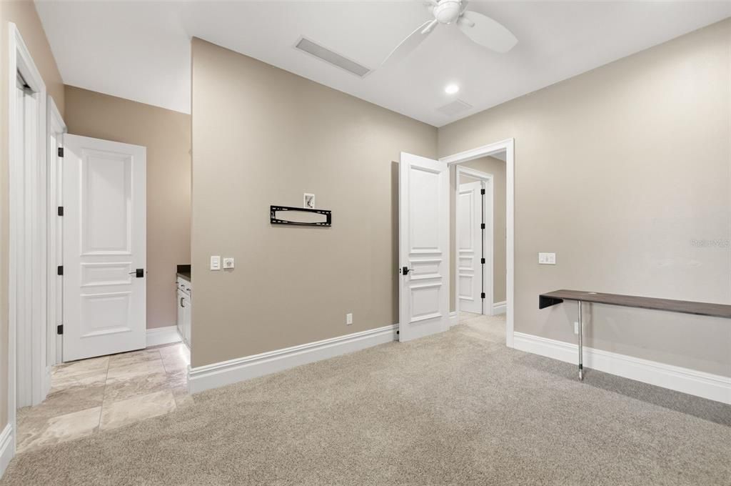 For Sale: $2,199,000 (5 beds, 5 baths, 5905 Square Feet)