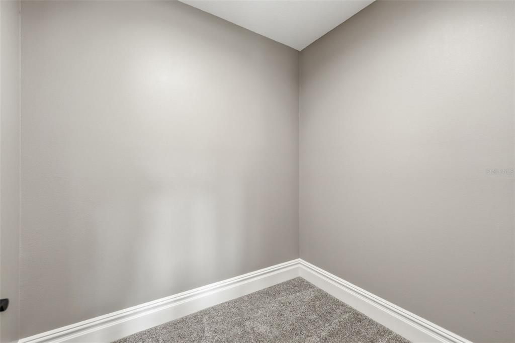 For Sale: $2,199,000 (5 beds, 5 baths, 5905 Square Feet)