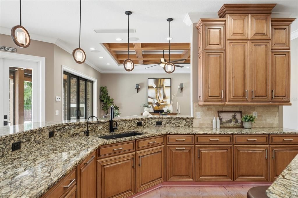 For Sale: $2,199,000 (5 beds, 5 baths, 5905 Square Feet)