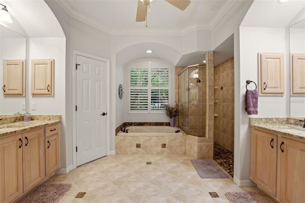 For Sale: $575,000 (4 beds, 3 baths, 2346 Square Feet)