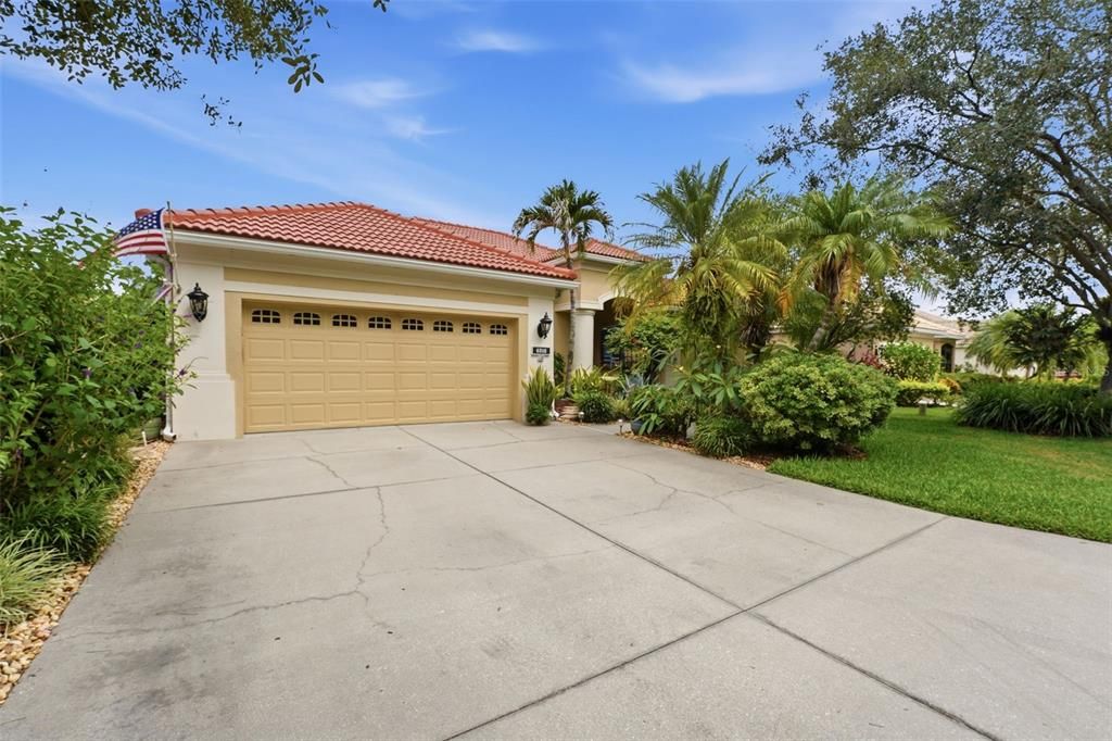 For Sale: $575,000 (4 beds, 3 baths, 2346 Square Feet)