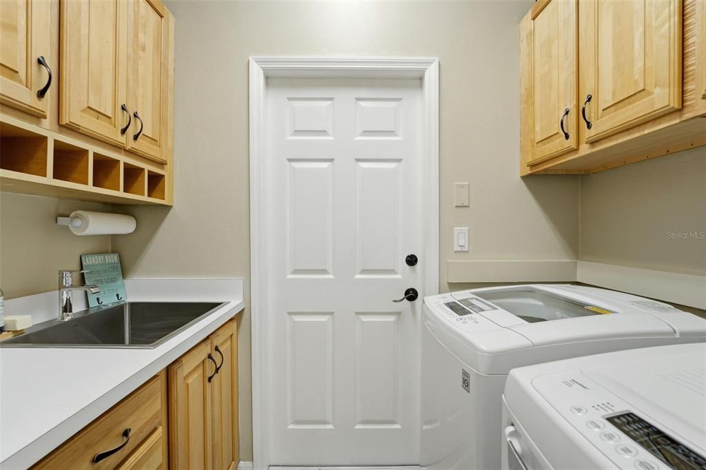 For Sale: $575,000 (4 beds, 3 baths, 2346 Square Feet)
