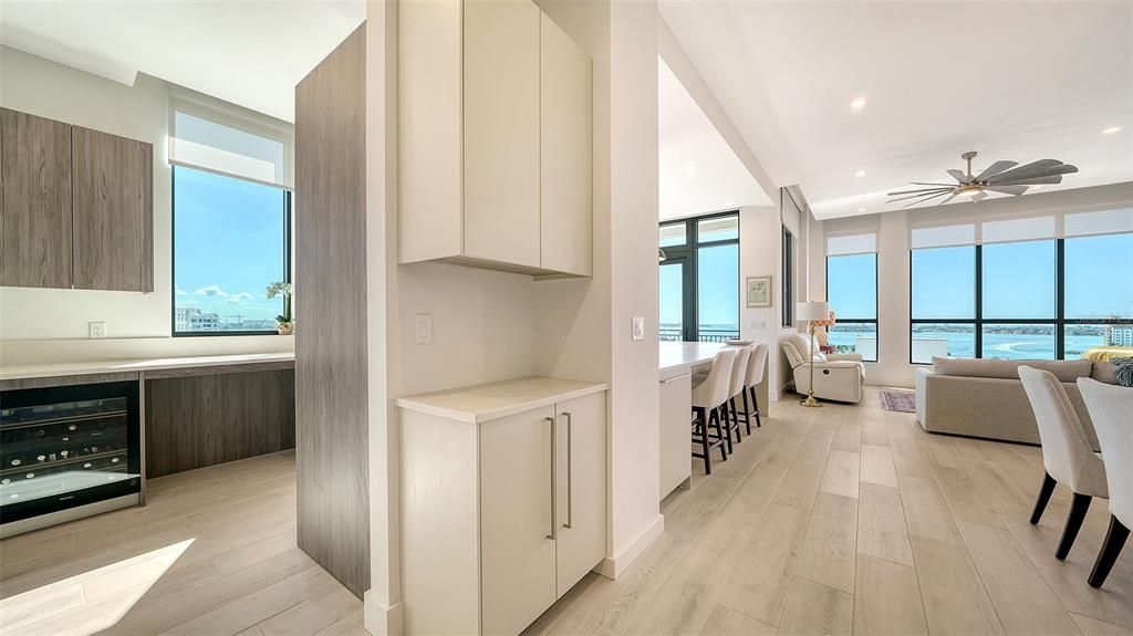 En Venta: $2,195,000 (3 camas, 3 baños, 2032 Pies cuadrados)