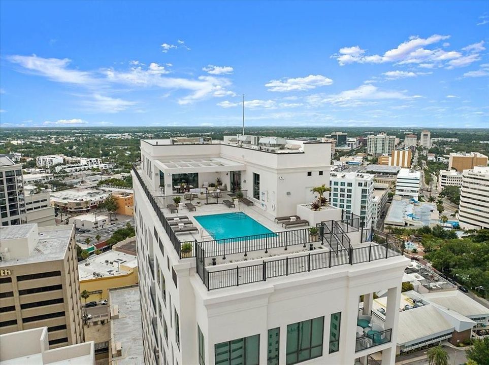En Venta: $2,195,000 (3 camas, 3 baños, 2032 Pies cuadrados)
