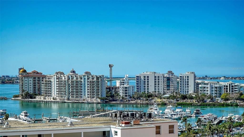 En Venta: $2,195,000 (3 camas, 3 baños, 2032 Pies cuadrados)