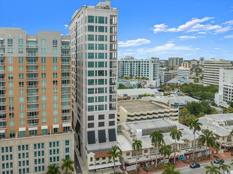На продажу: $2,195,000 (3 спален, 3 ванн, 2032 Квадратных фут)
