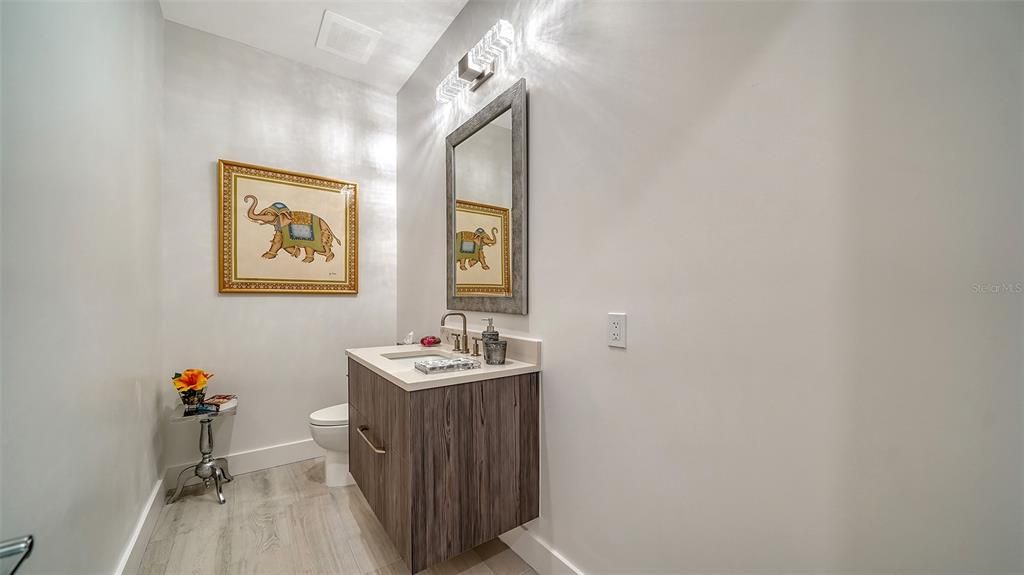 En Venta: $2,195,000 (3 camas, 3 baños, 2032 Pies cuadrados)