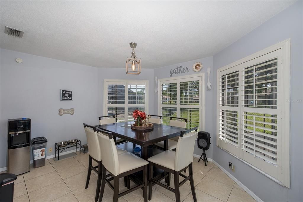 For Sale: $319,900 (3 beds, 2 baths, 1672 Square Feet)