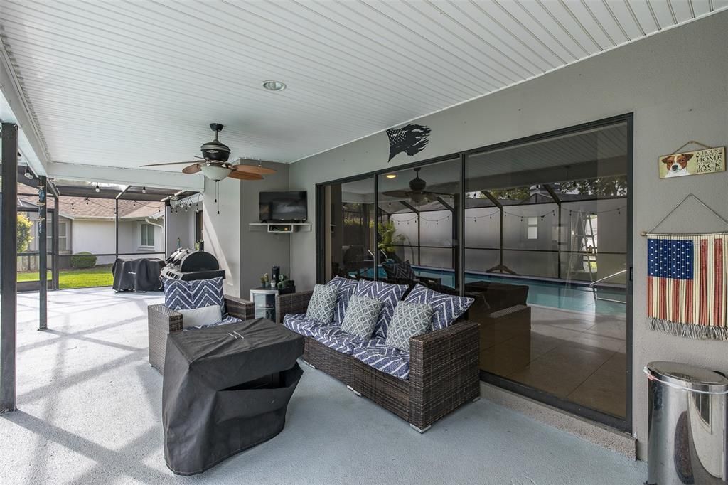 For Sale: $319,900 (3 beds, 2 baths, 1672 Square Feet)