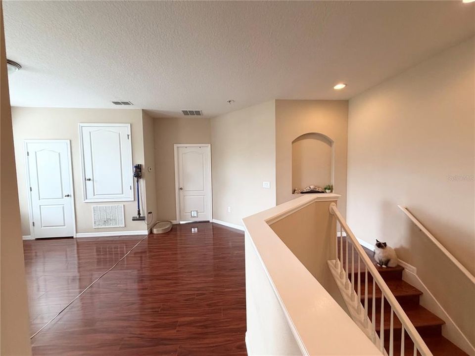 En Venta: $365,000 (3 camas, 3 baños, 2167 Pies cuadrados)
