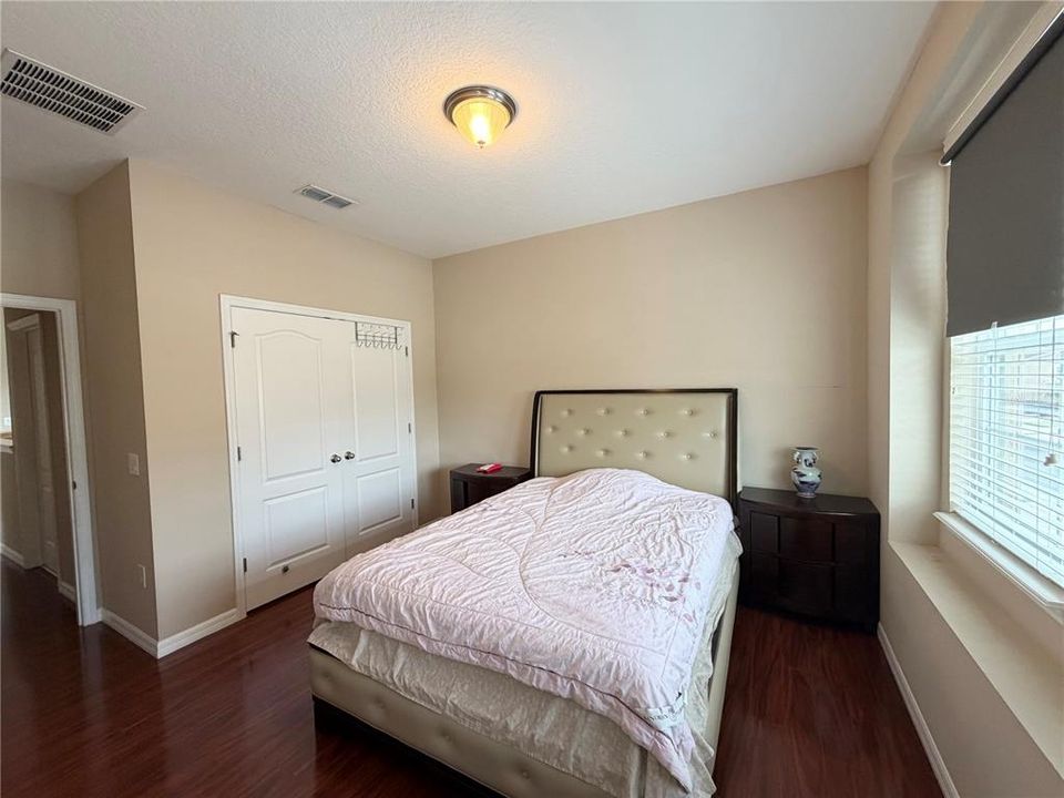 En Venta: $365,000 (3 camas, 3 baños, 2167 Pies cuadrados)