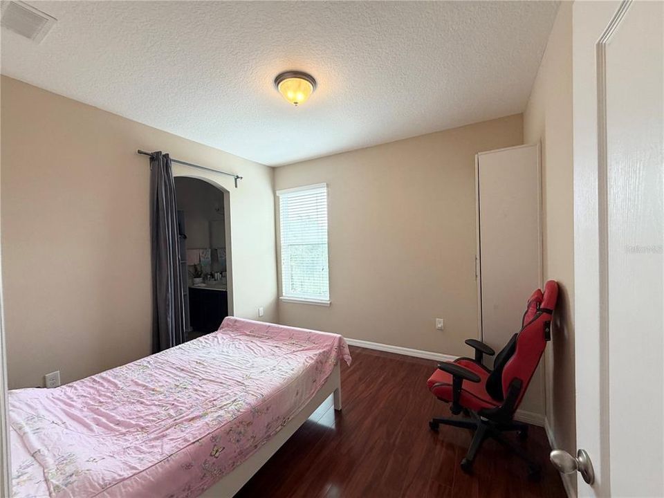 En Venta: $365,000 (3 camas, 3 baños, 2167 Pies cuadrados)